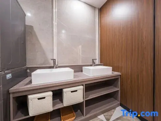 Starway Hotel (Delingha Road Chengdong Wanda Plaza)