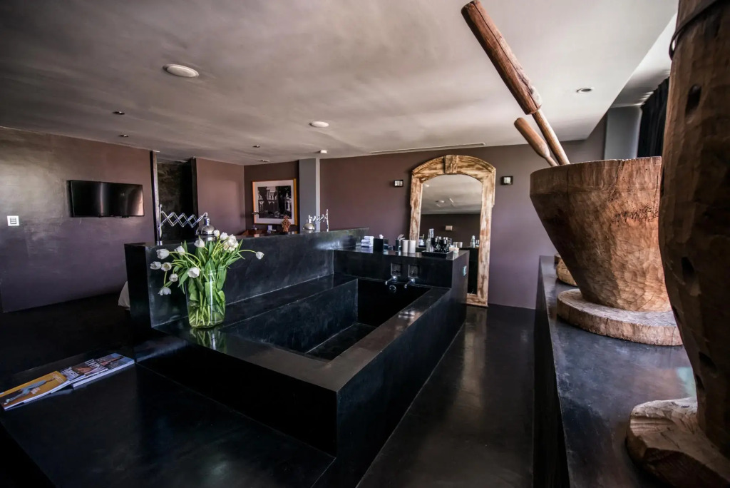 Demetria Hotel