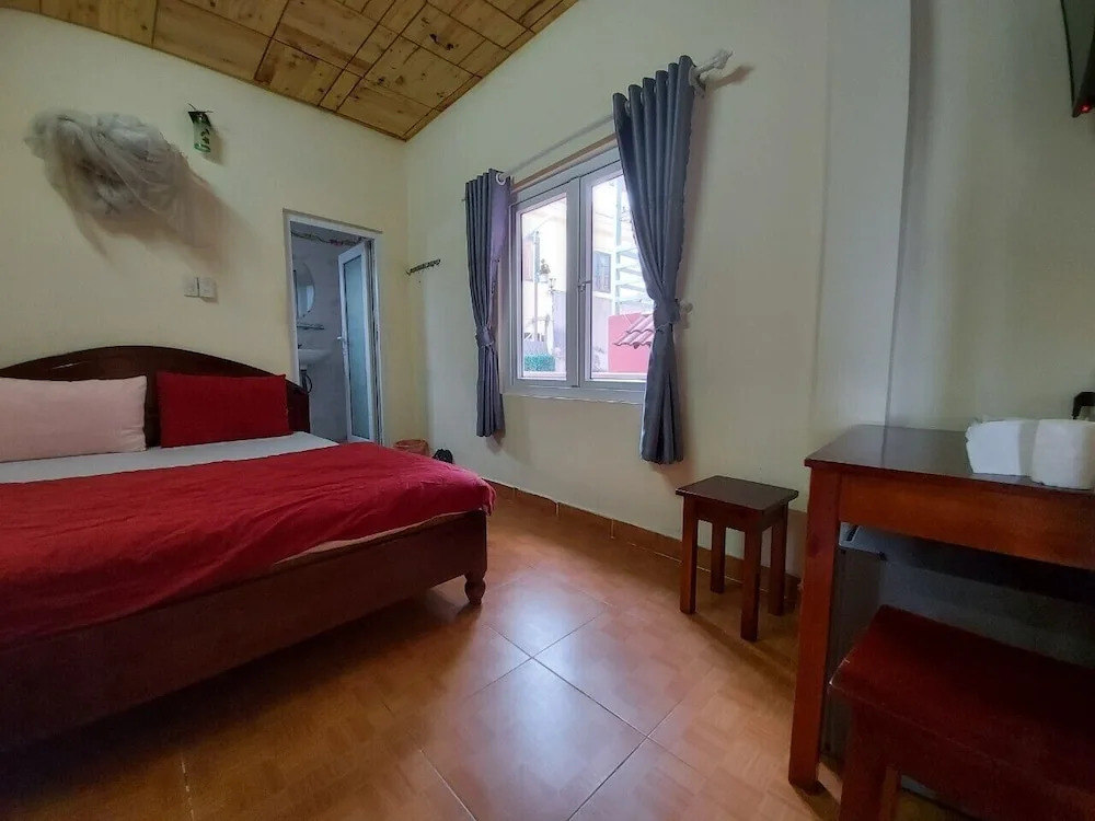 Bach Diep Hotel