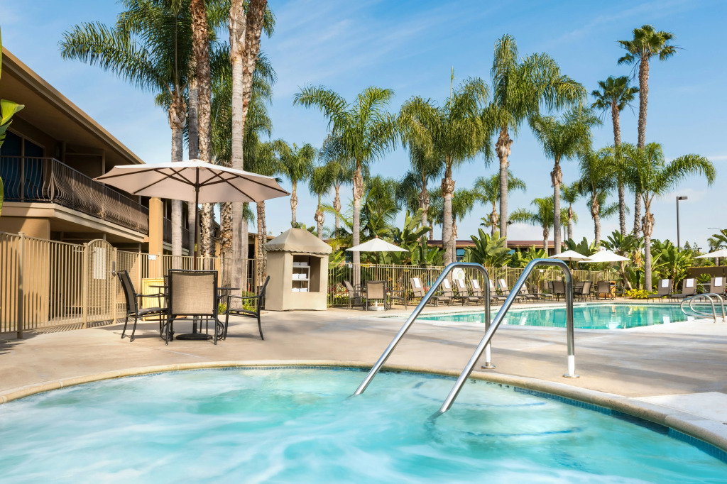 DoubleTree by Hilton San Diego Bayside
