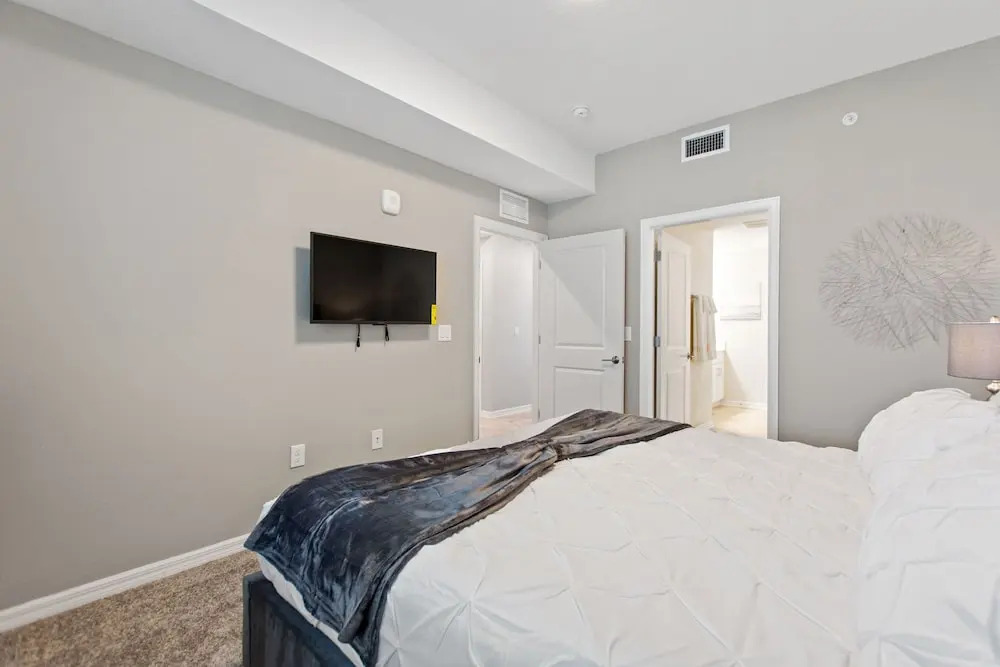 Storey Lake 2 Bed, Sleeps 7. Premium, Fabulous #200