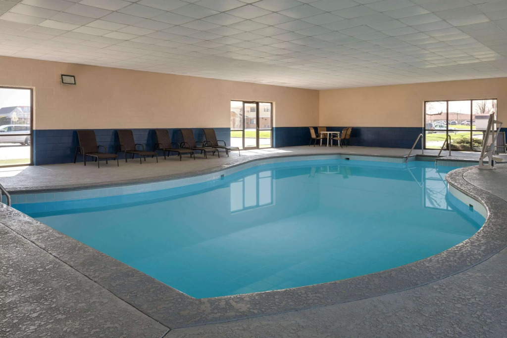 Baymont by Wyndham Muncie Near Ball State University
