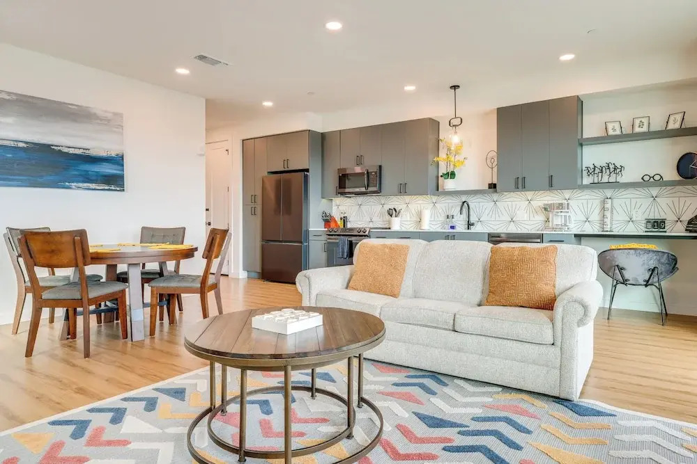 5 Mi to Dtwn: Modern Condo in New Braunfels!