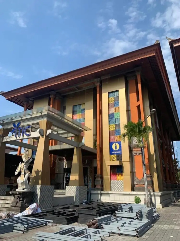 Fello Bnb Hostel Kuta - Adults Only