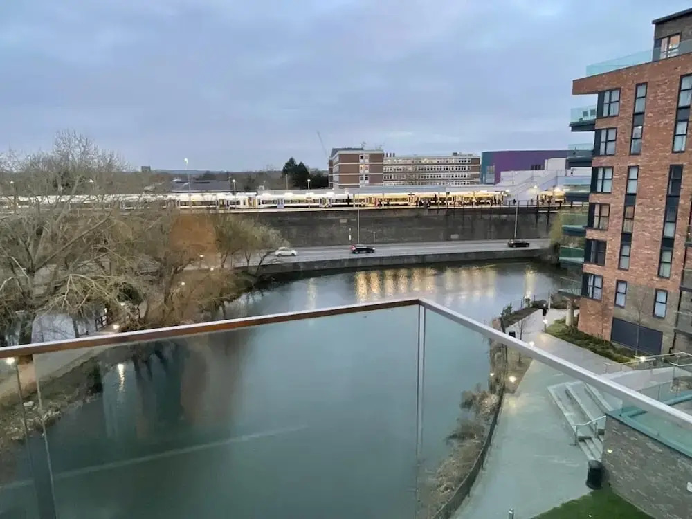 Dartford Apartment - Sleeps 3 - Central Stay