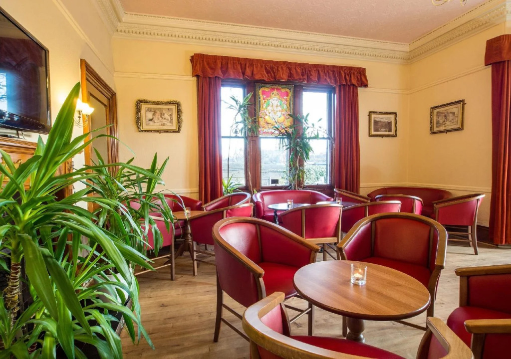 Cumberland Hotel