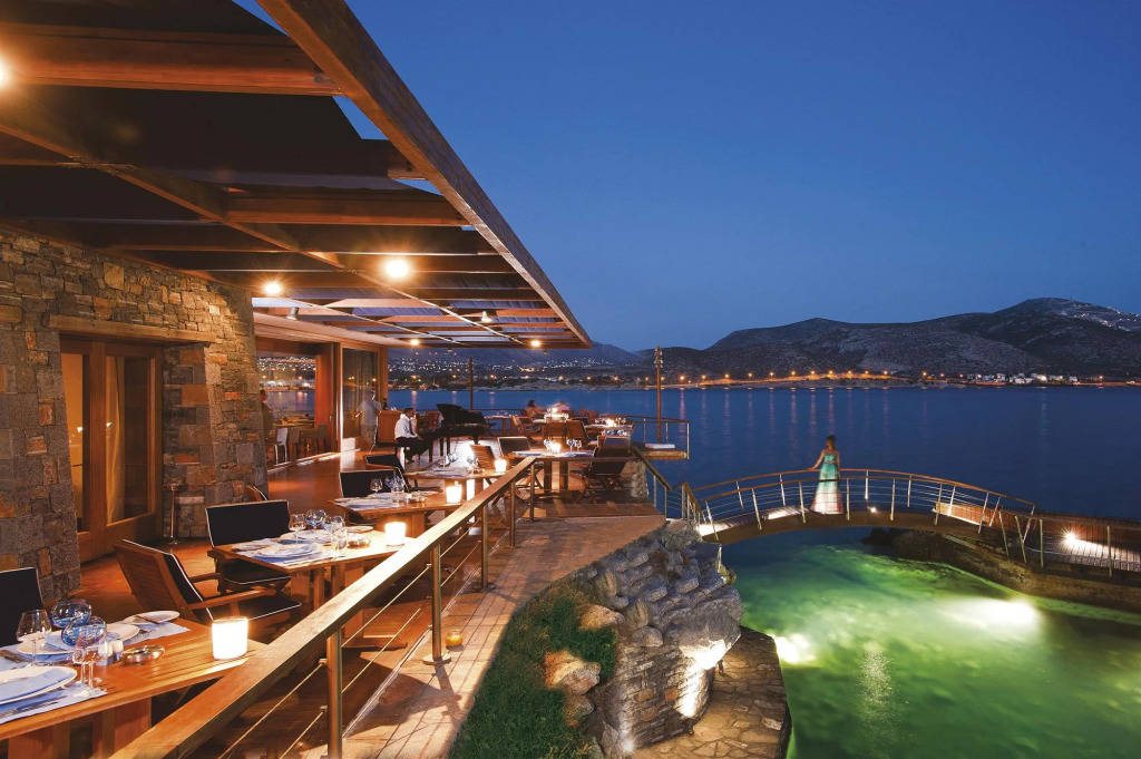Grand Resort Lagonissi