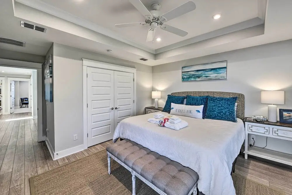 3 Decks & Water Views: Breezy Home in Hilton Head