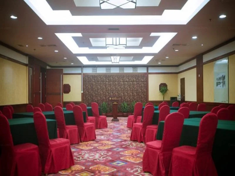 Lotus Huatian Hotel