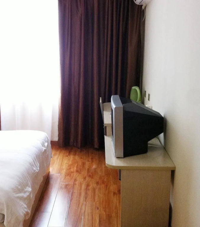 Haiyue Colorful Hotel