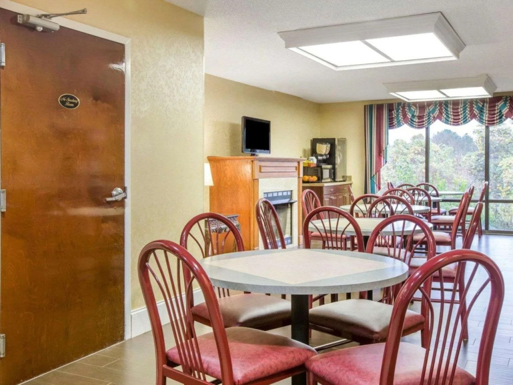 Quality Inn & Suites Canton, GA