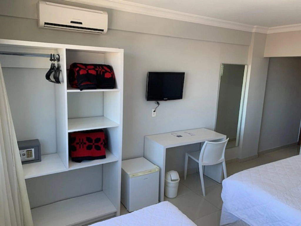 Emirates Hotel & Suites