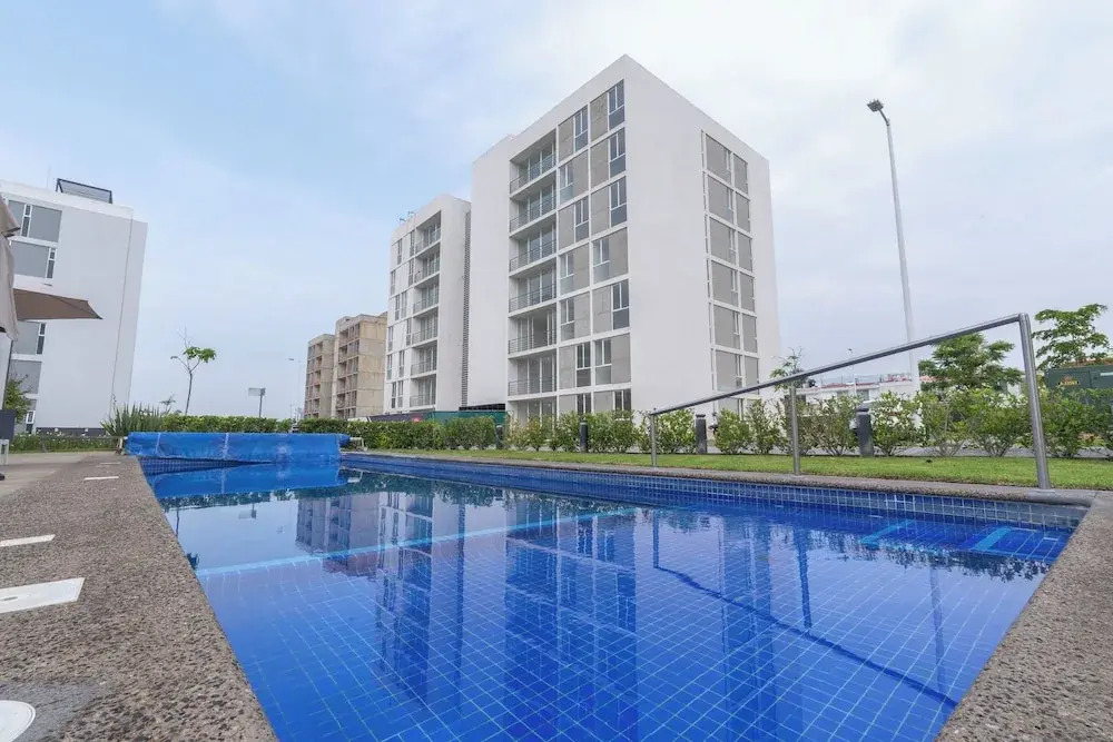 Modern Apartment with Terrace and Pool