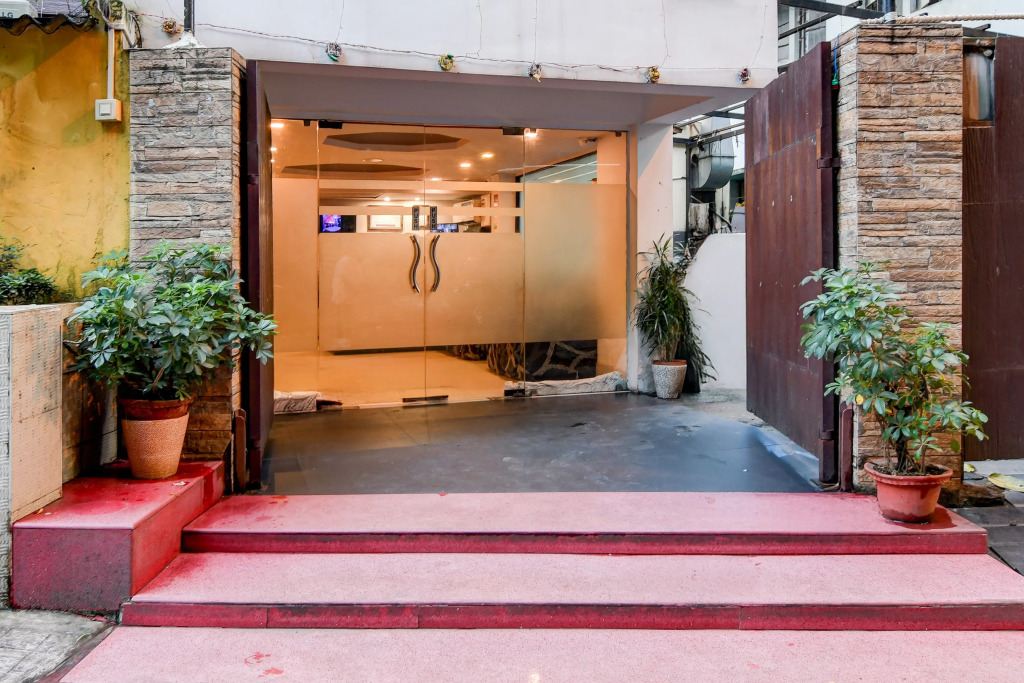 FabHotel Ballygunge Luxury - Behind Punjab Club