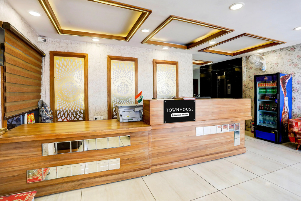 Townhouse Oak Bhopal Aashima Mall