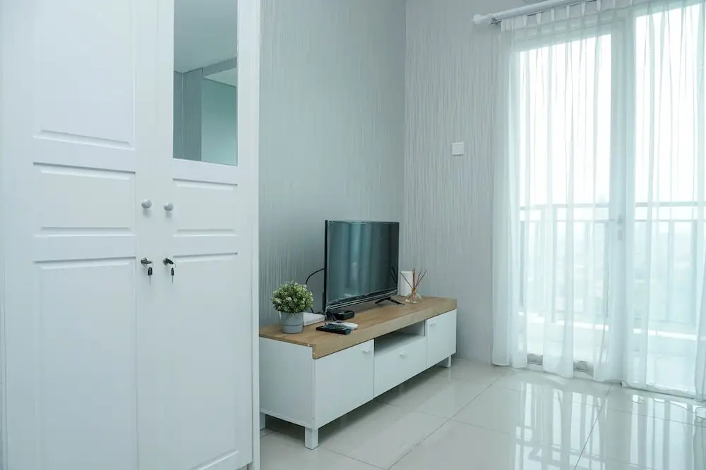 New Furnished and Comfortable Studio Woodland Park Apartment