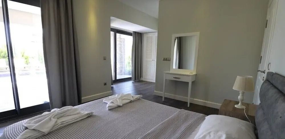 Villa Joy 2 by JoyLettings
