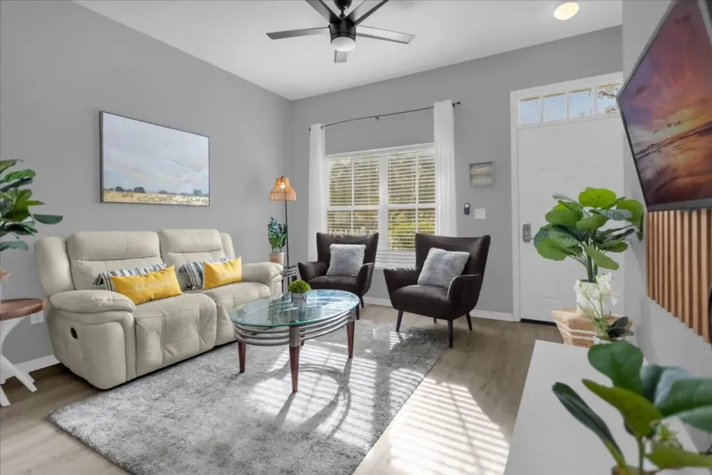 3 Bedrooms 2 Bathrooms Seven Dwarfs 10-105 Lc