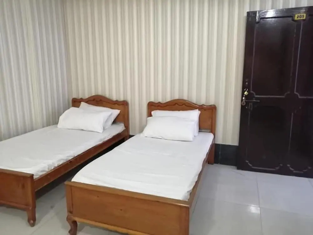 Saif Hotel And Restaurant