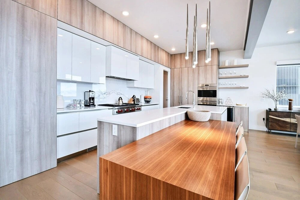 Ski-in/ski-out Elegant 5br/6ba 5 Bedroom Townhouse by Redawning