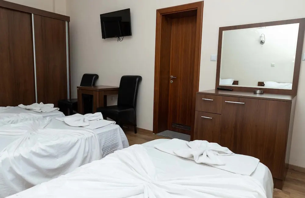 Hotel Leo