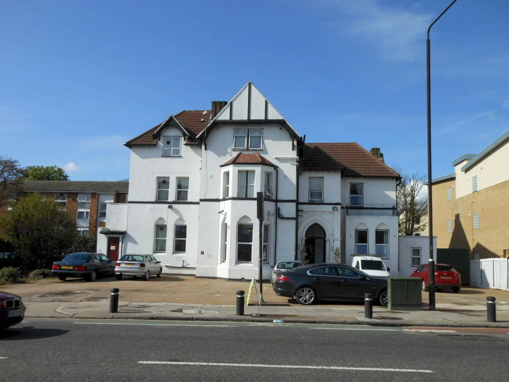 Hotel DC, Stratford
