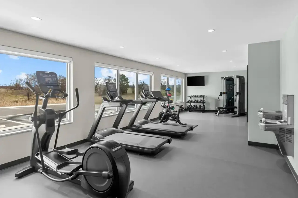 Everhome Suites Wichita Northeast by Choice Hotels