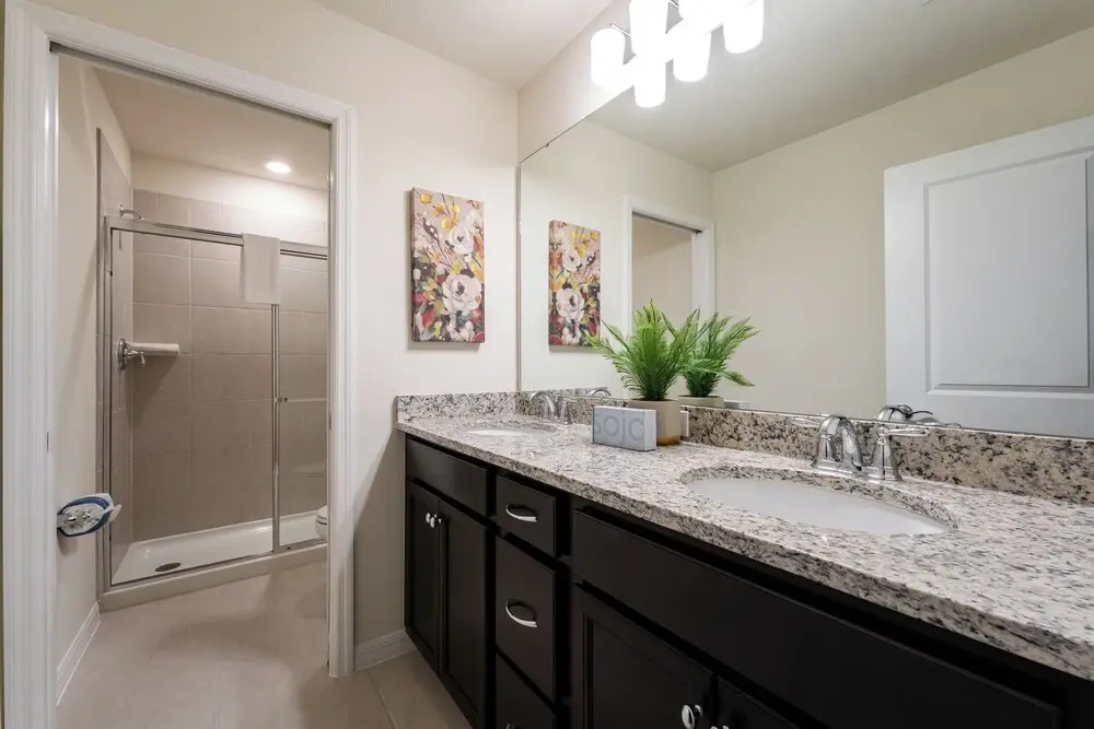 Dazzling New 7BR Villa  Disney Theme Rms