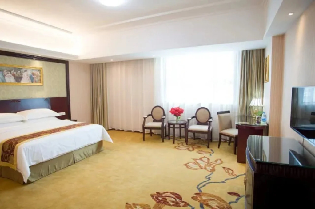 Vienna Hotel (Suzhou Zhouzhuang Luzhi Ancient Town)