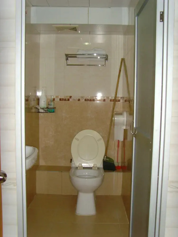 Yue Ka Guest House - 52-54 Argyle Street