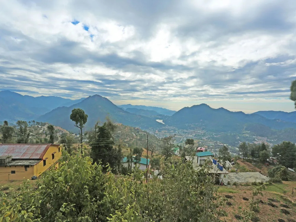 OYO 10768 Home 3BHK Valley View Ghorakhal Bhowali