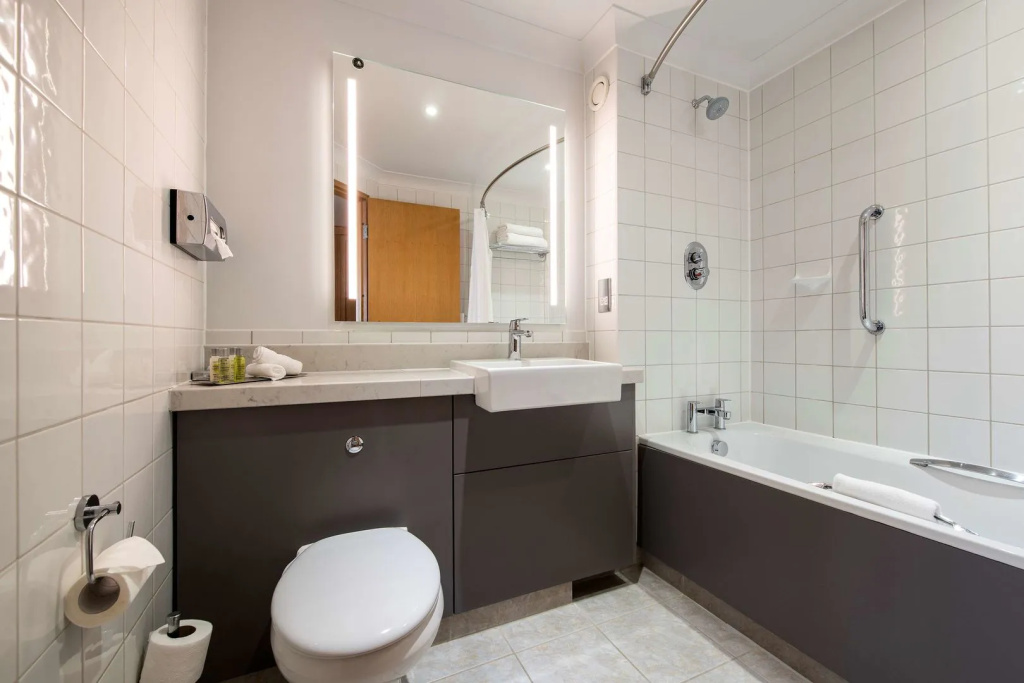 DoubleTree by Hilton Swindon Hotel