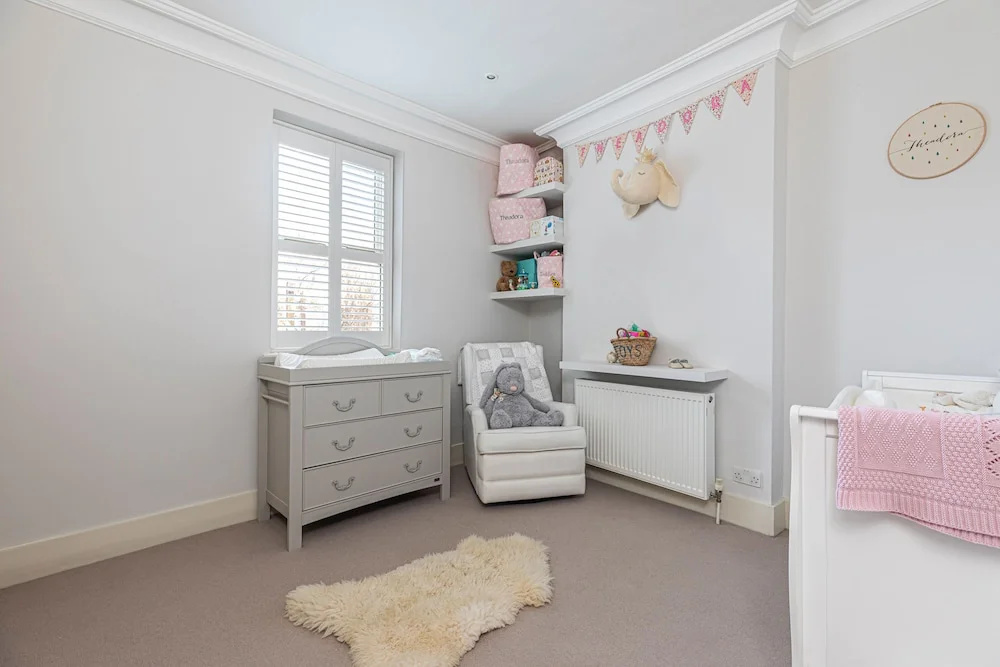 Family 2BR House w/ Nursery and Back Garden in Battersea