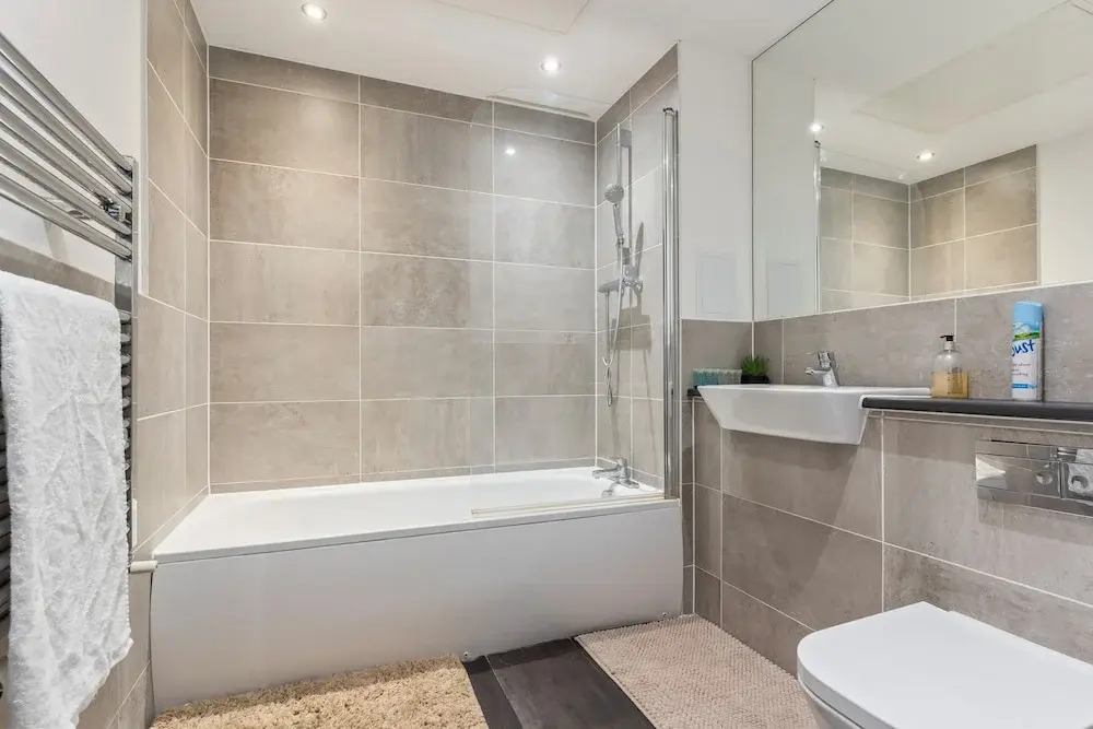 Stylish & Spacious Modern Apartments near Dalston Kingsland Station - by Short Stories London