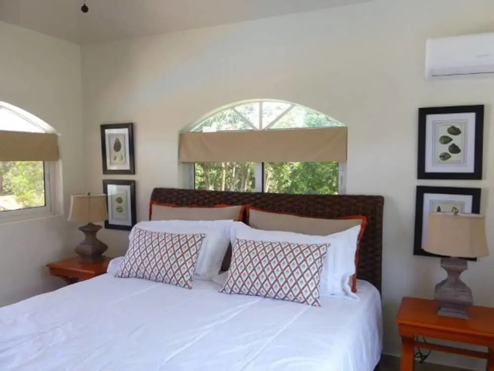 Touch of Elegance! 6 Bedroom Near the Beach