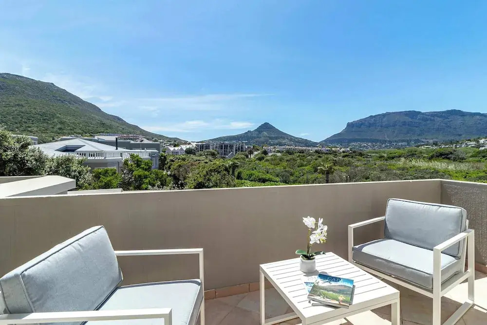 Seaview Villa, Beach Club, HoutBay, Cape Town, South Africa