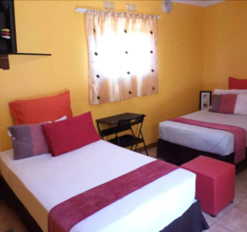 Thulamela Guest House Mahalapye