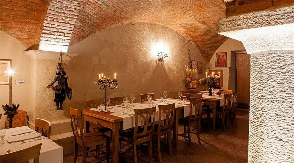 A la Table du Sommelier Chambres d Hôtes & Restaurant