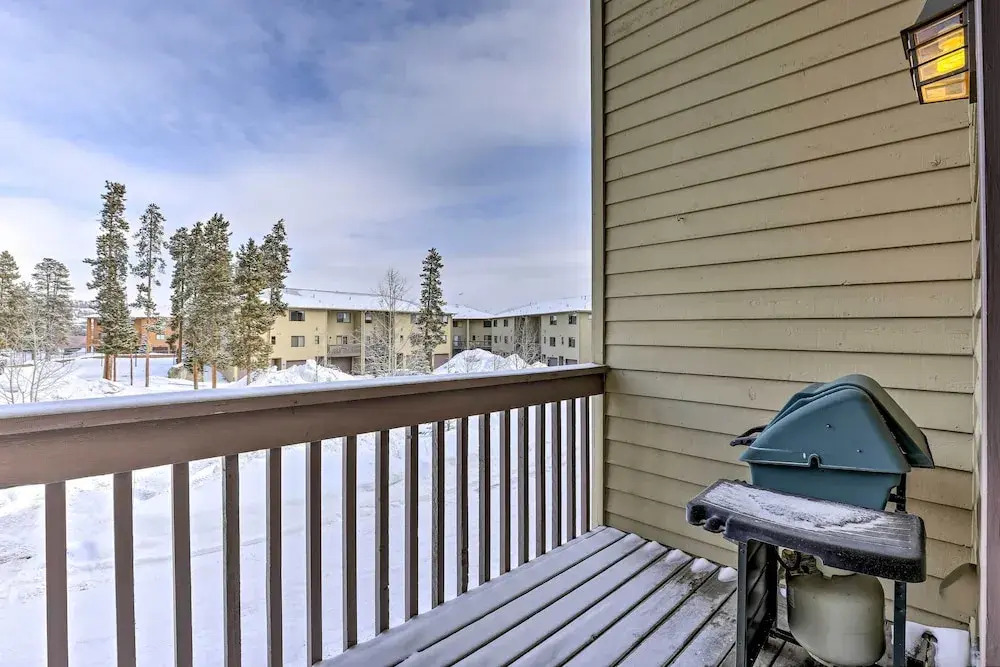 8 Mi to Copper Mtn: Sleek Frisco Townhome w/ Views
