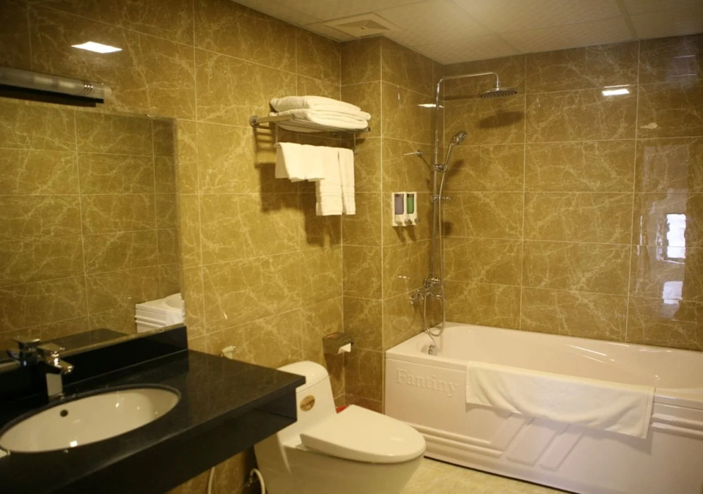 Bounty Hotel