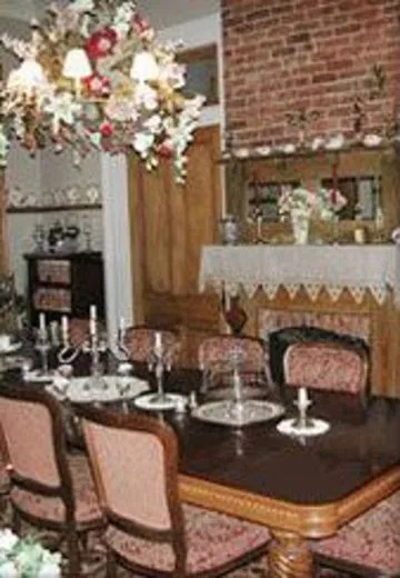 HH Whitney House - A Bed & Breakfast on the Historic Esplanade