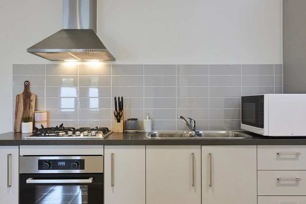 Earthy And Polished 2 Bedroom Unit In Chadstone