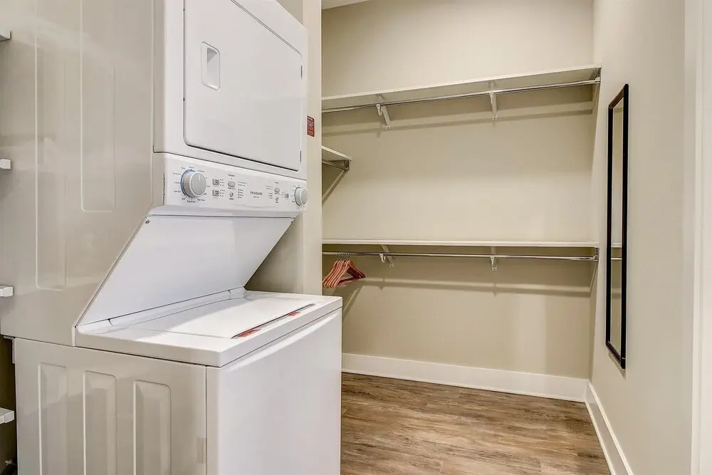 FRONTDESK 500 West Trade Apts Fourth Ward Charlotte