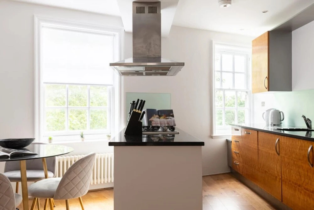 The Wandsworth Common - Bright & Modern 2BDR Flat overlooking the Park