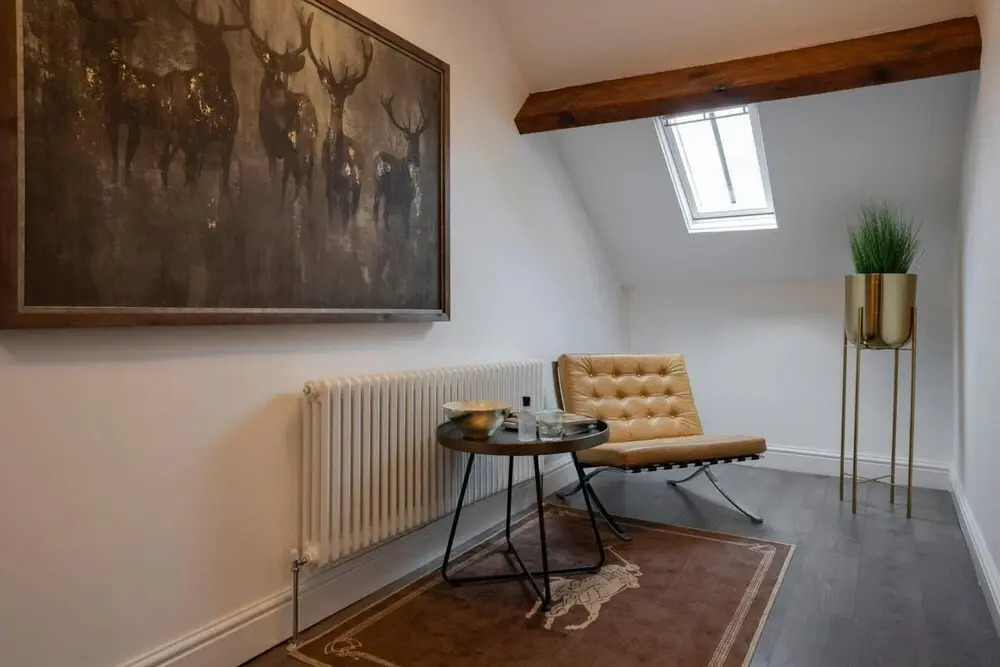 3 Bedroom - 2BR - Apartment - Central Windermere