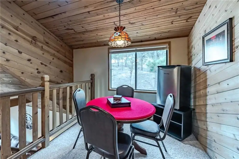 Casa Del Rey - Three Bedroom Cabin with Hot Tub