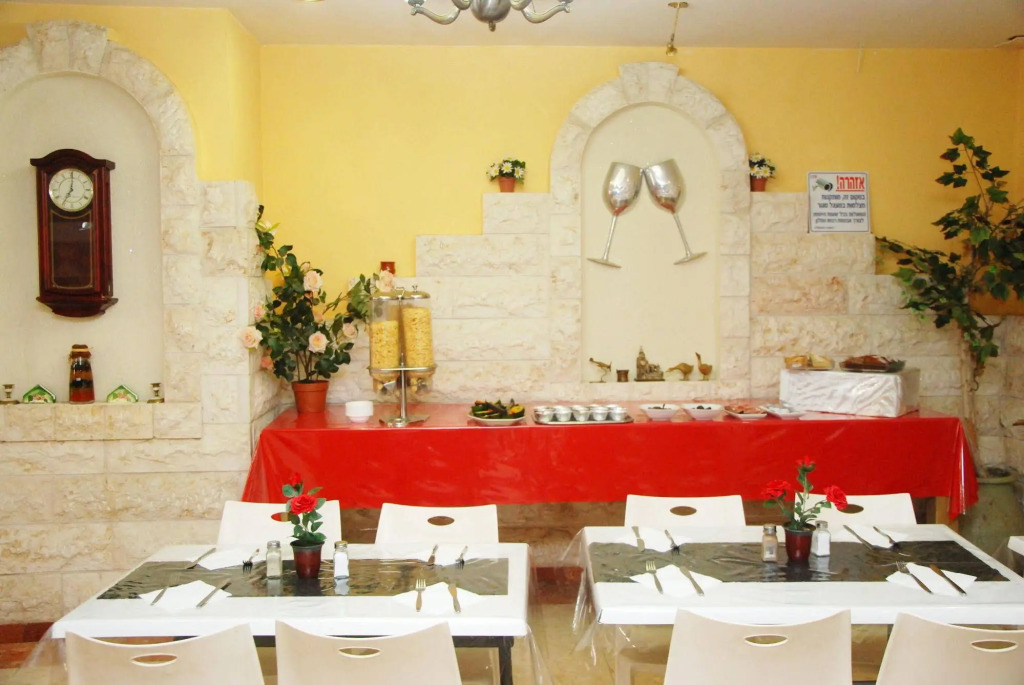 Hotel Maman