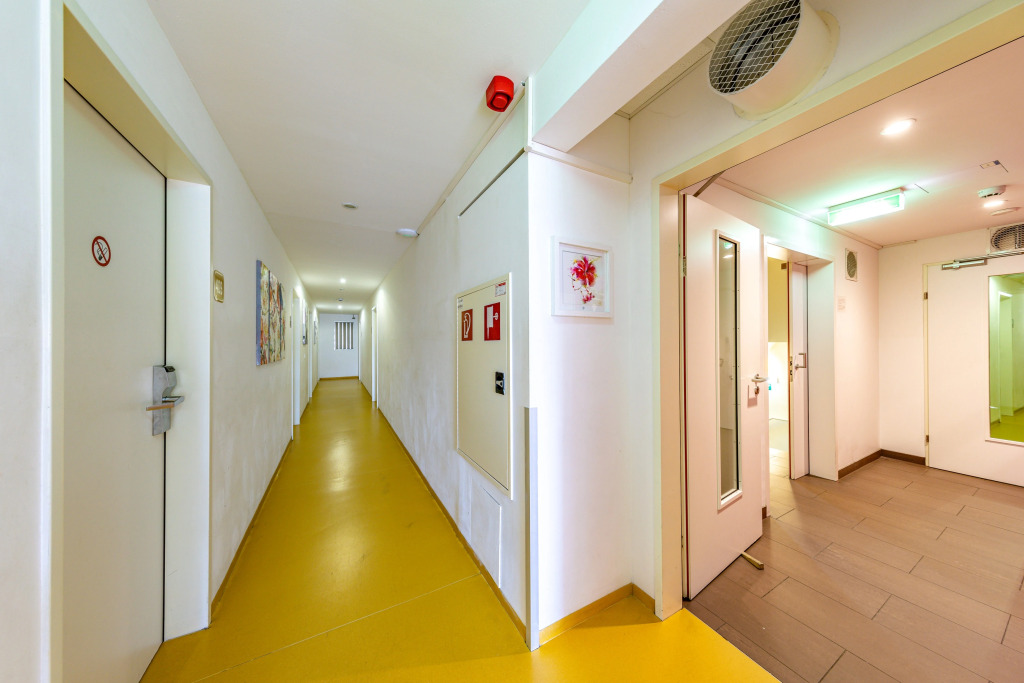 A&T Hotel & Hostel