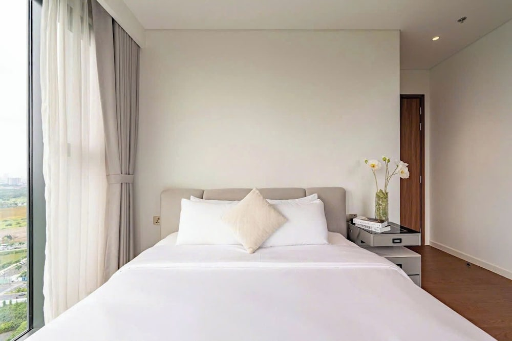 The CREST Premier Residence