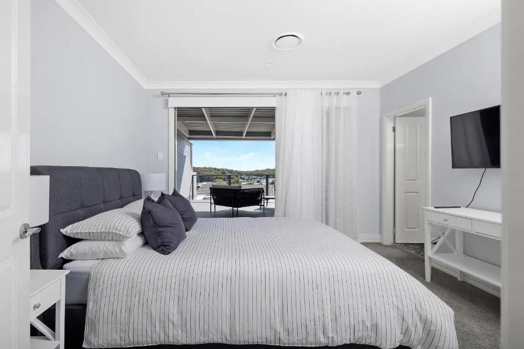 Coastal Charm 24A